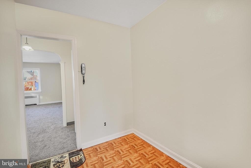 808 Windermere Road - Photo 3
