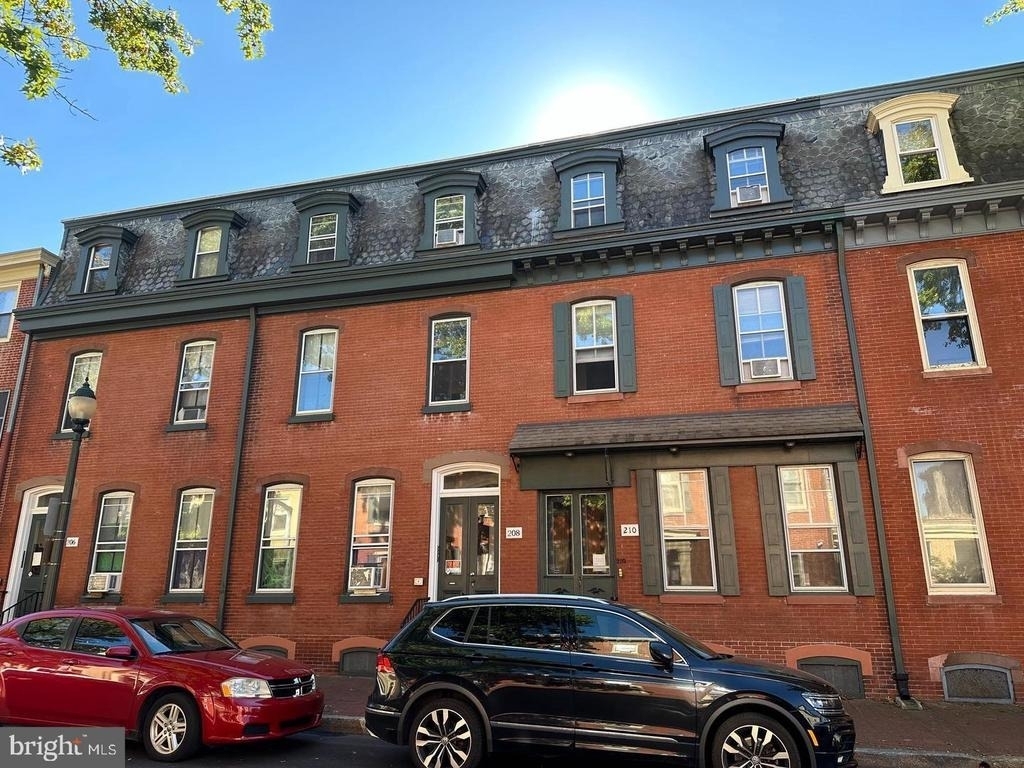 208 W Gay Street - Photo 1