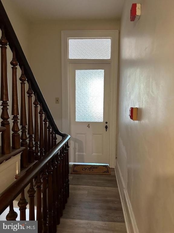 208 W Gay Street - Photo 2