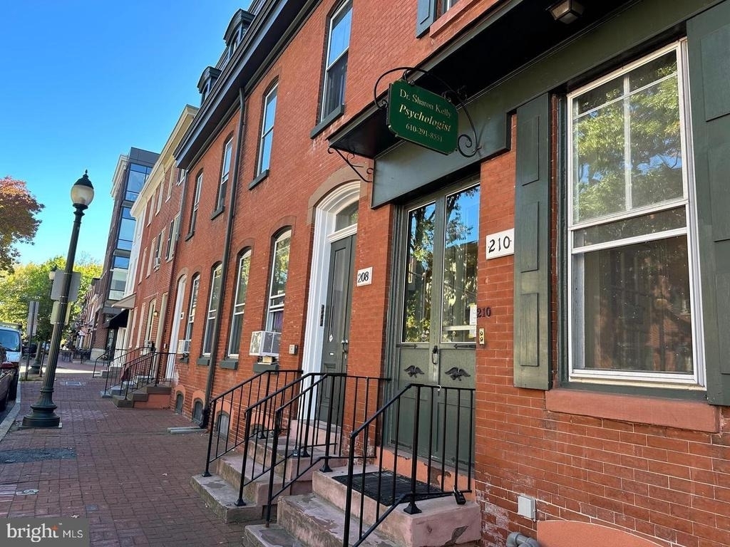 208 W Gay Street - Photo 9