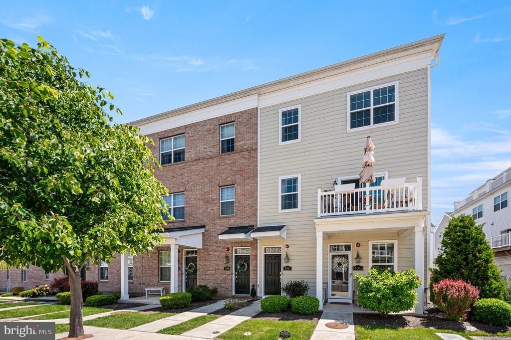136 Alexandria Street - Photo 1