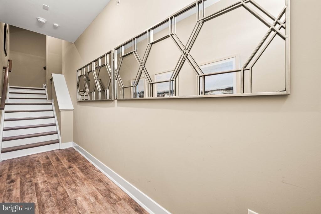 136 Alexandria Street - Photo 2
