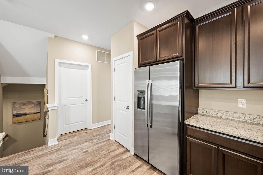 136 Alexandria Street - Photo 8