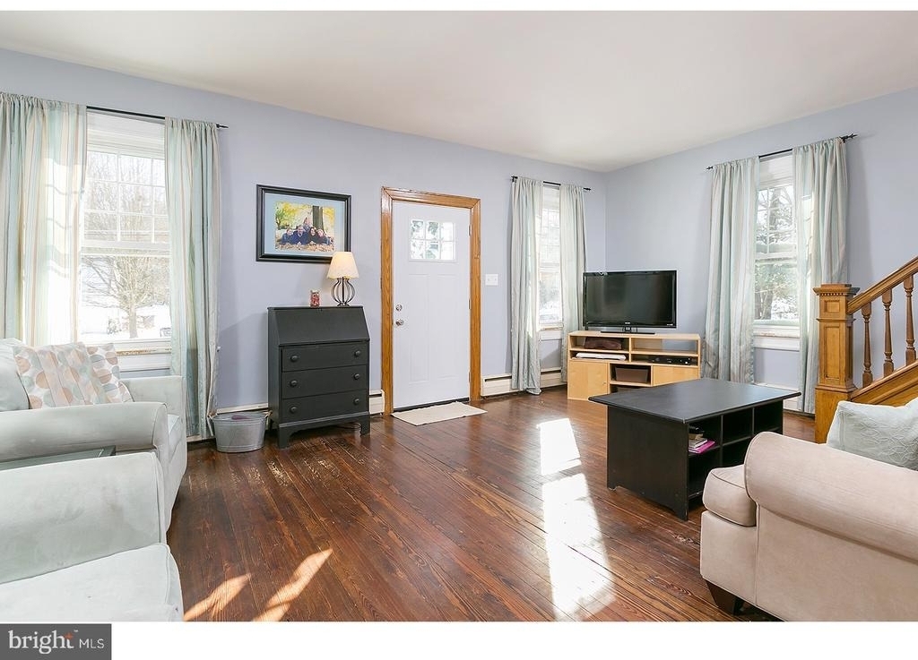 428 Lakeview Avenue - Photo 3