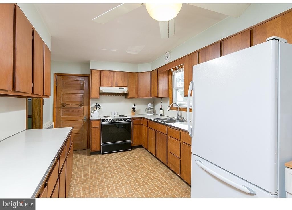 428 Lakeview Avenue - Photo 8