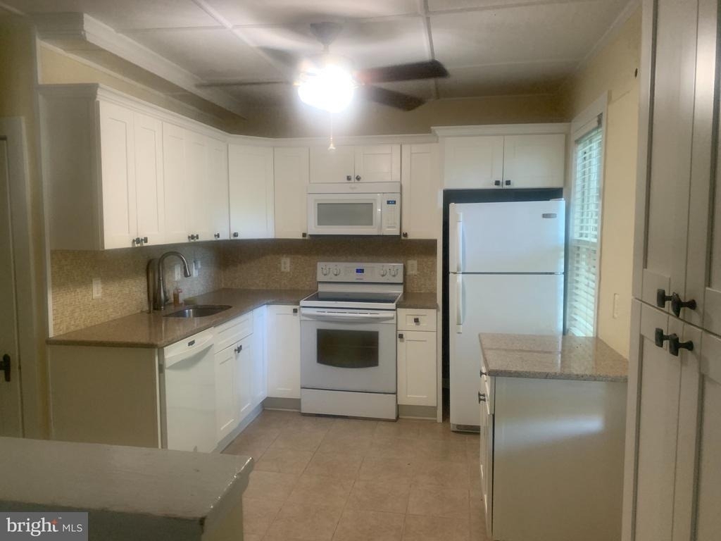 915 Stone Road - Photo 2