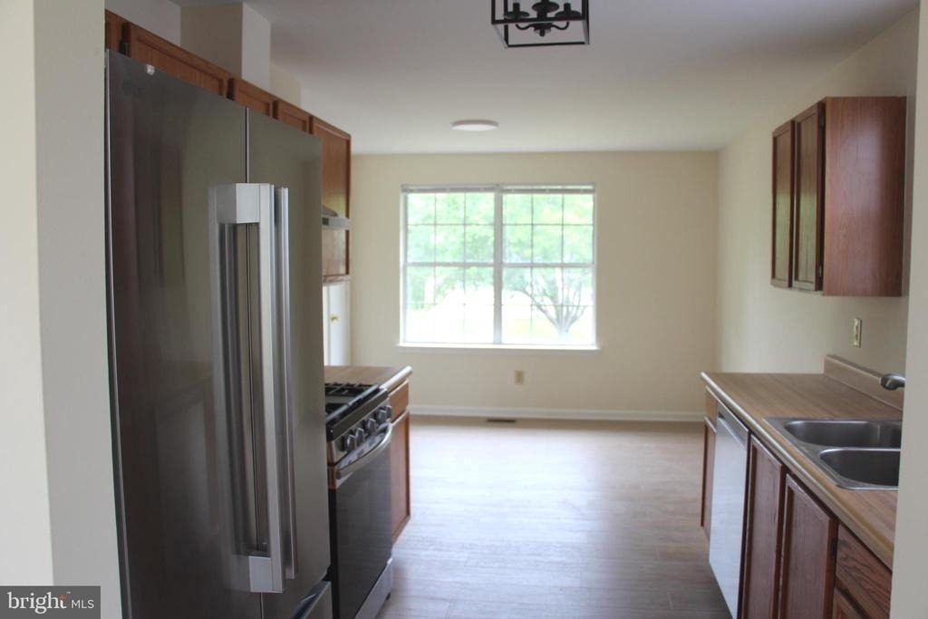 29239 Corbin Parkway - Photo 5
