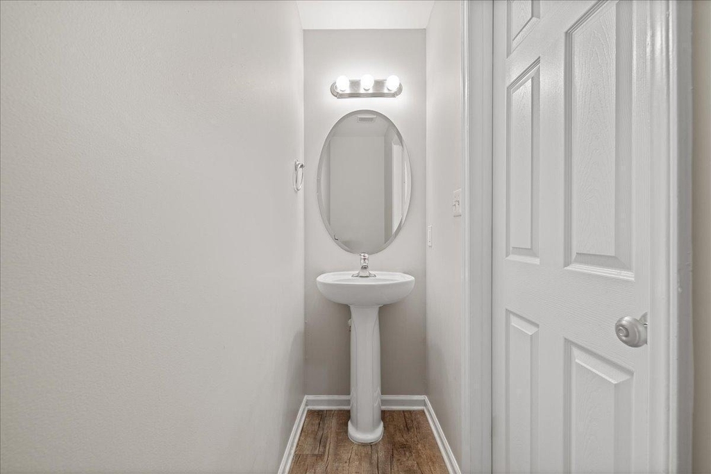 120 Gatwick Court - Photo 13