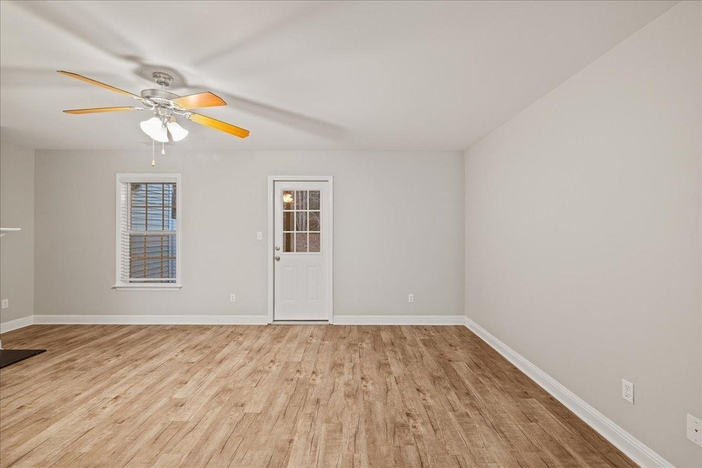 120 Gatwick Court - Photo 12