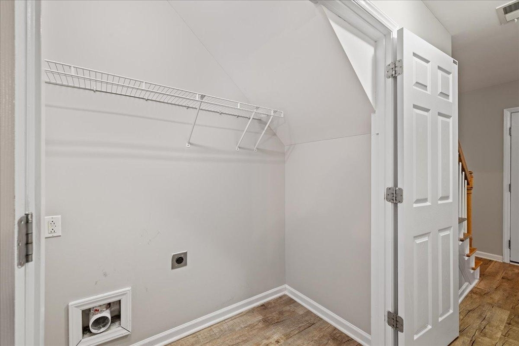 120 Gatwick Court - Photo 14
