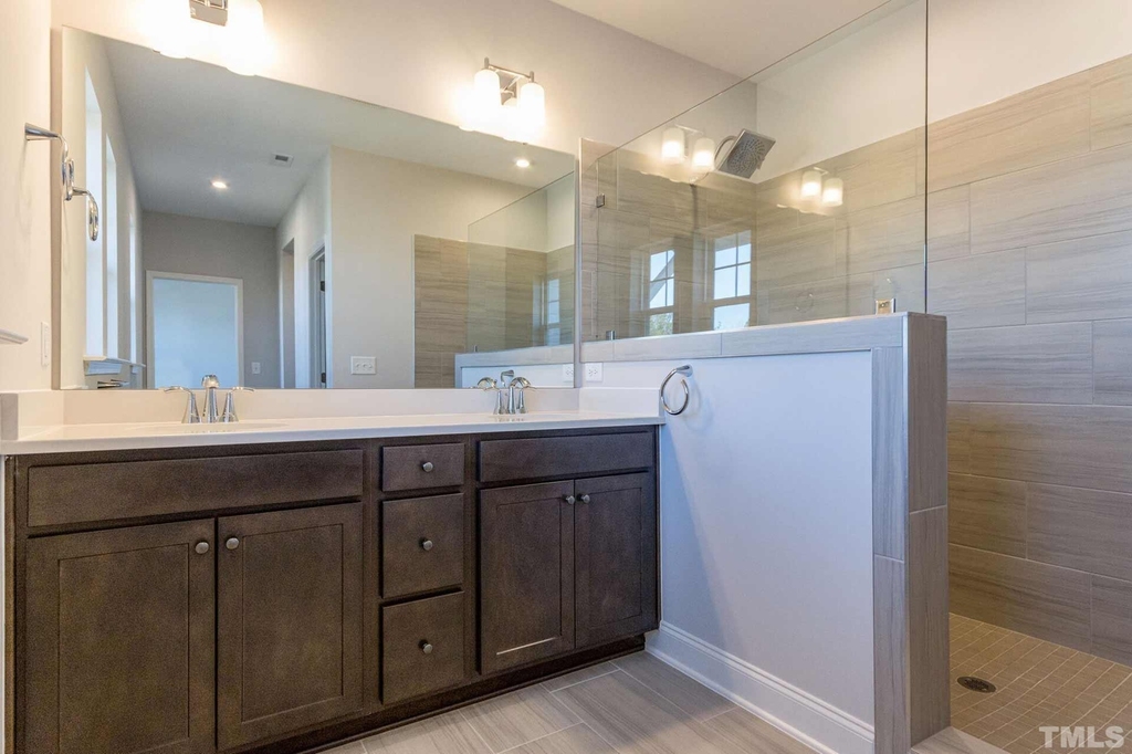 124 Plenty Court - Photo 11