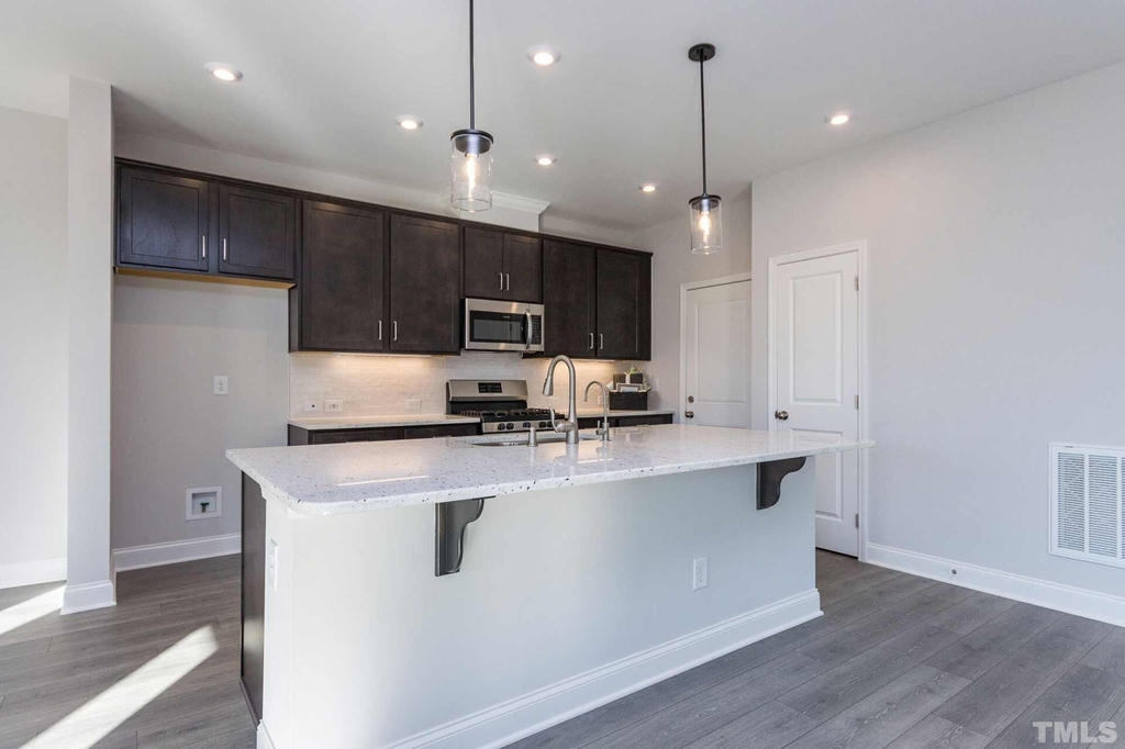 124 Plenty Court - Photo 4
