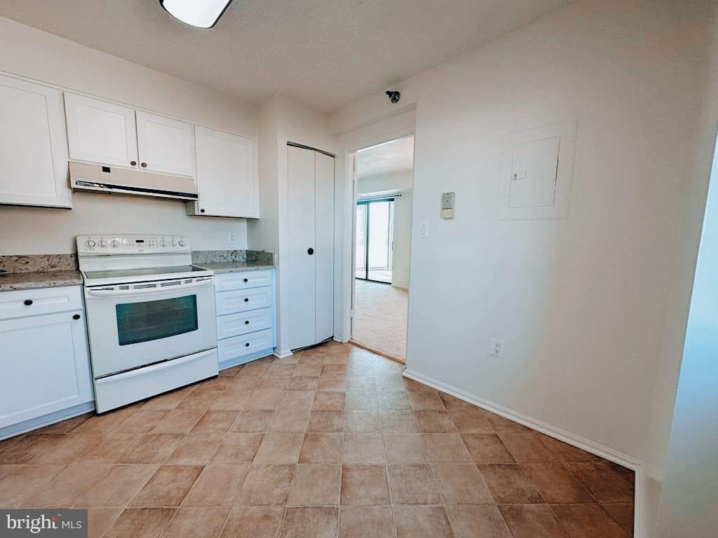 15100 Interlachen Drive - Photo 2