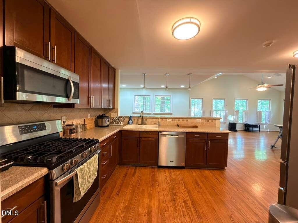 109 E Seve Court - Photo 10