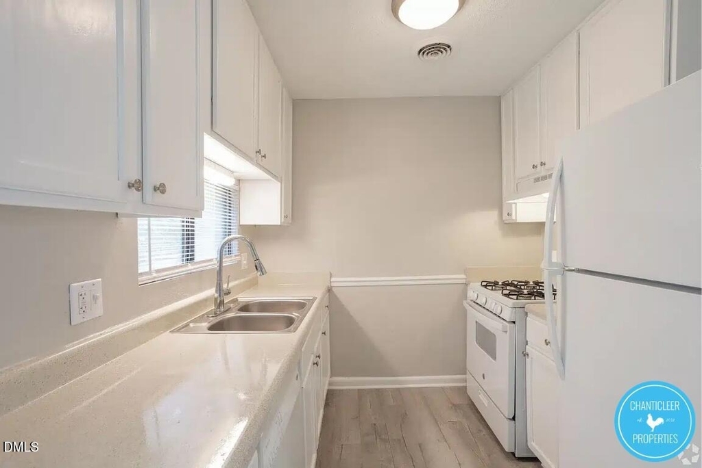 124 Rectory Street - Photo 4