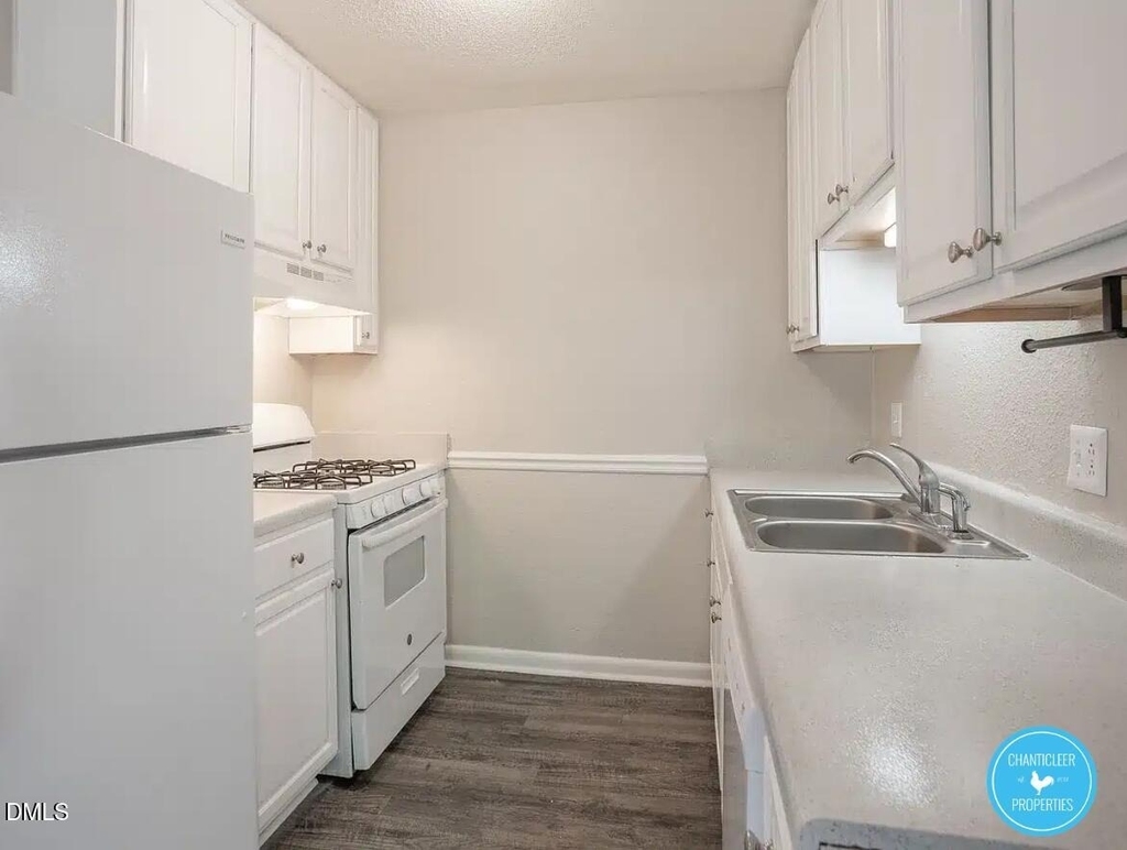 124 Rectory Street - Photo 3