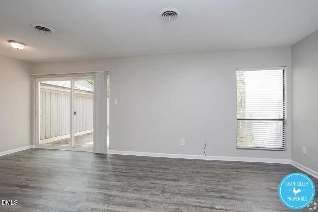 124 Rectory Street - Photo 8