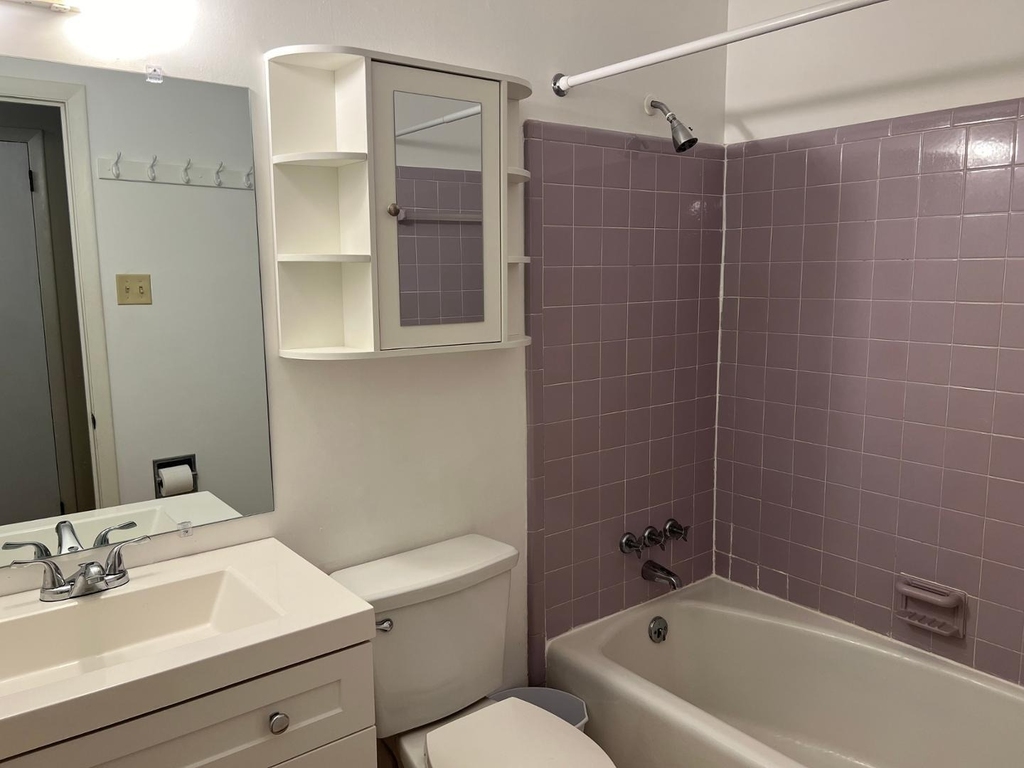 708 Austin Avenue - Photo 3