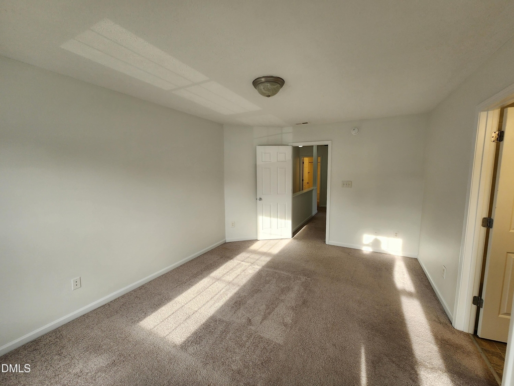 2010 Grassy Banks Drive - Photo 3