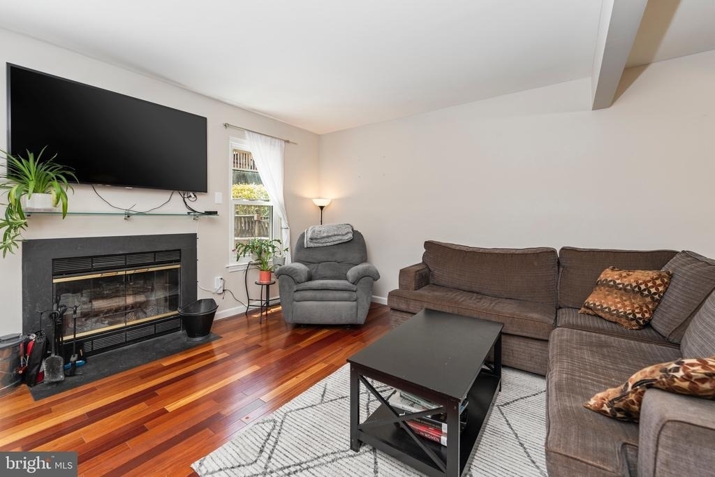 1127 Kelfield - Photo 8