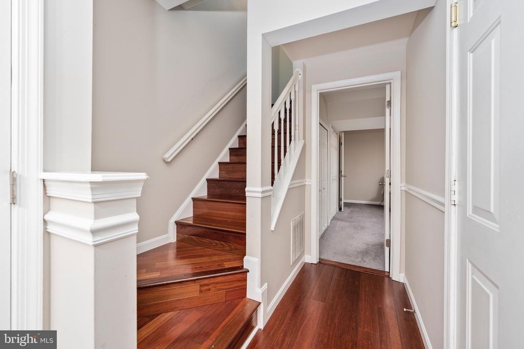 1127 Kelfield - Photo 4