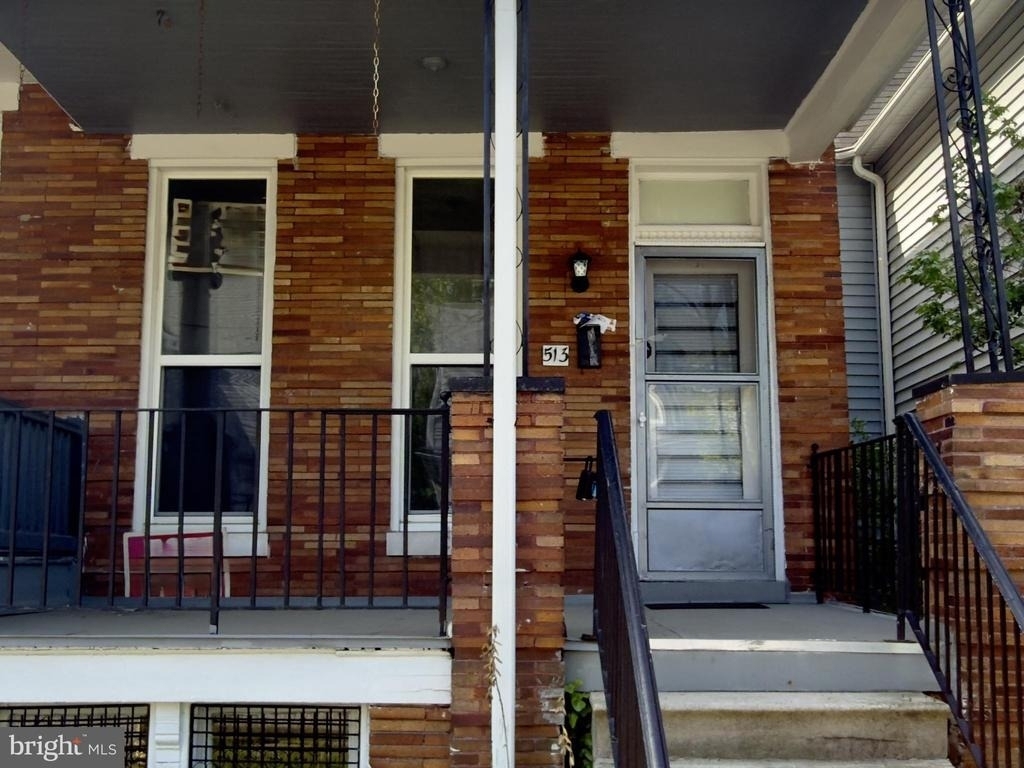 513 E 41st Street E - Photo 0
