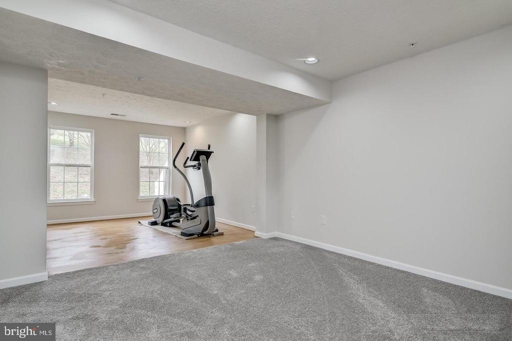 1432 Pangbourne Way - Photo 3