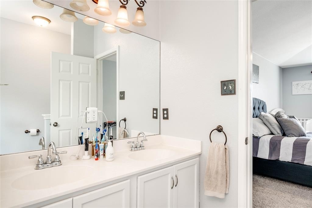12221 Buzz Schneider Ln - Photo 17