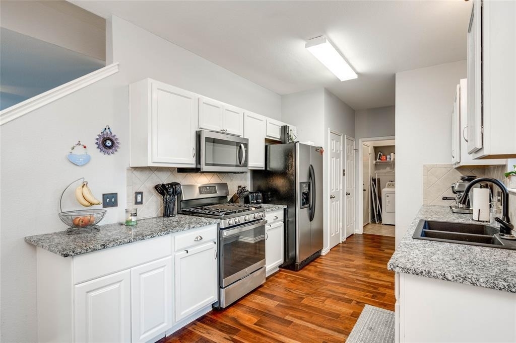 12221 Buzz Schneider Ln - Photo 7