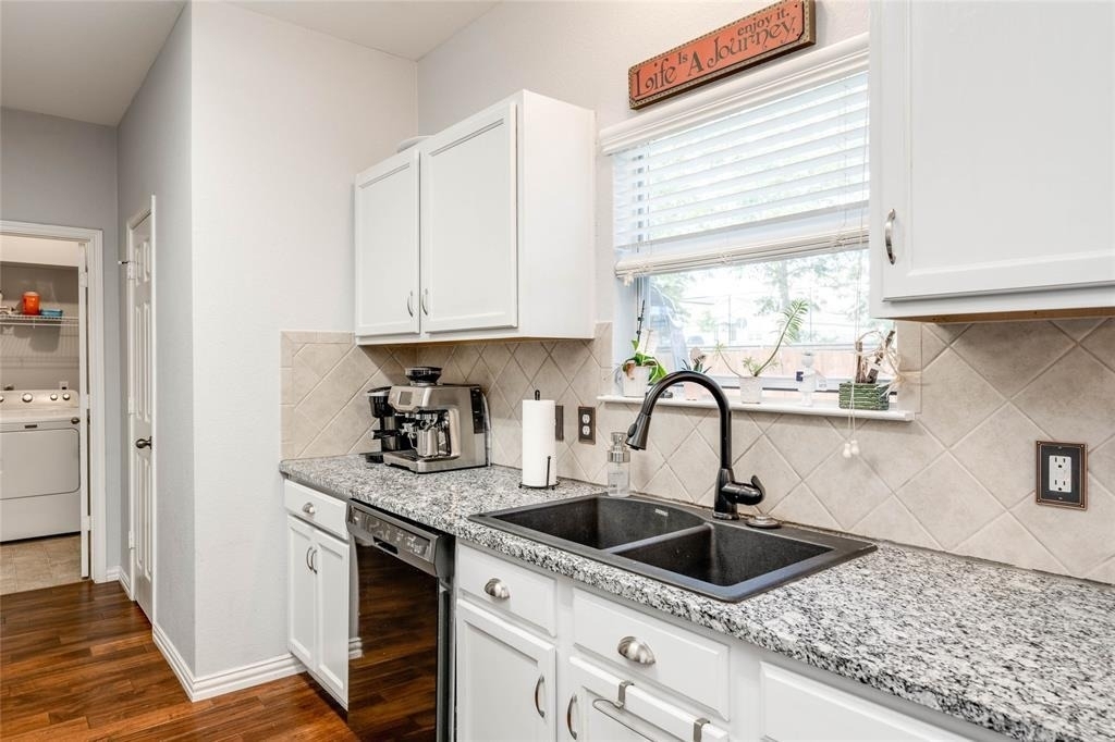 12221 Buzz Schneider Ln - Photo 8