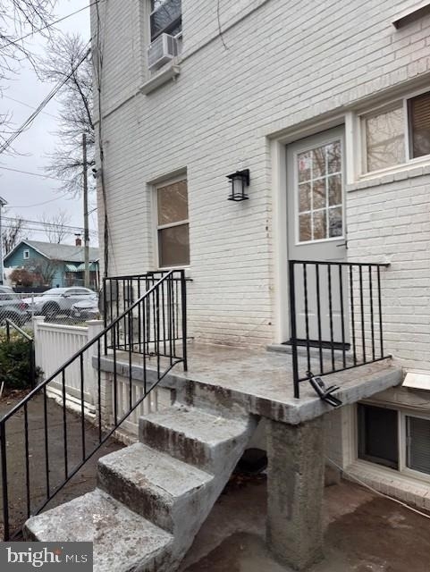 4253 Brooks Street Ne - Photo 2