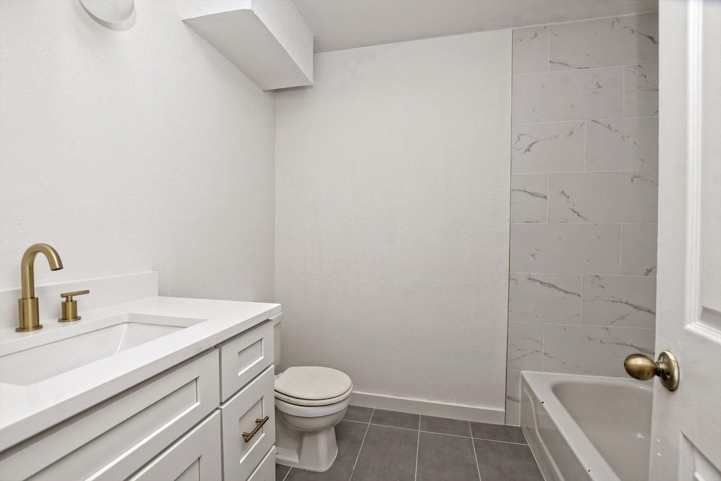 17607 Klamath Falls Dr - Photo 17