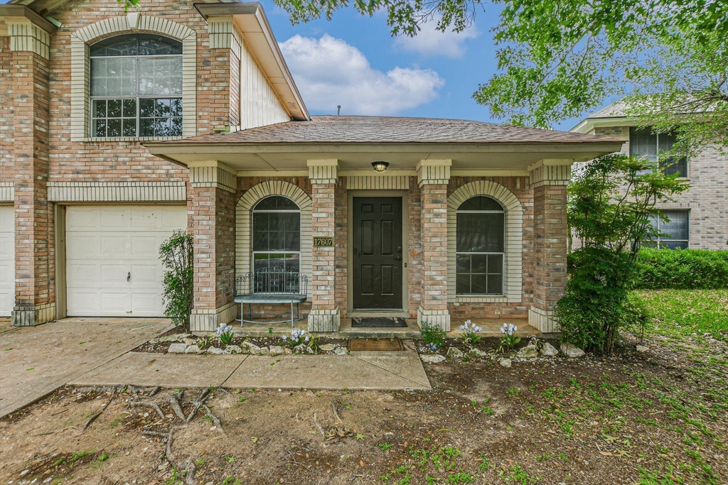 17607 Klamath Falls Dr - Photo 1