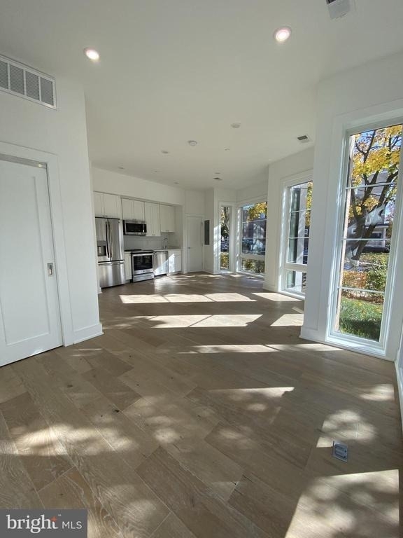 5301 Connecticut Avenue Nw - Photo 1
