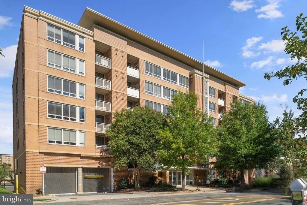 355 I Street Sw - Photo 0