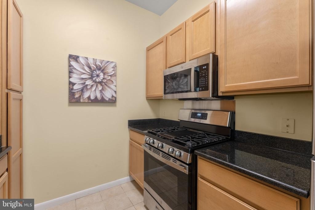 355 I Street Sw - Photo 6