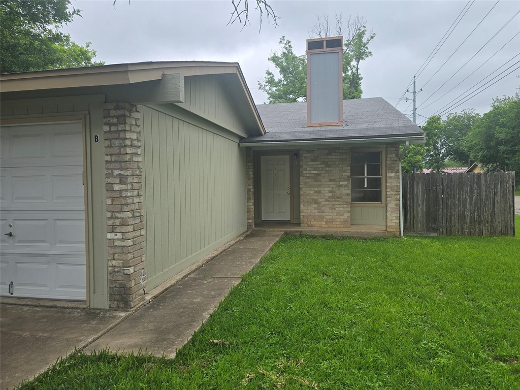 420 Vista West Ct - Photo 0