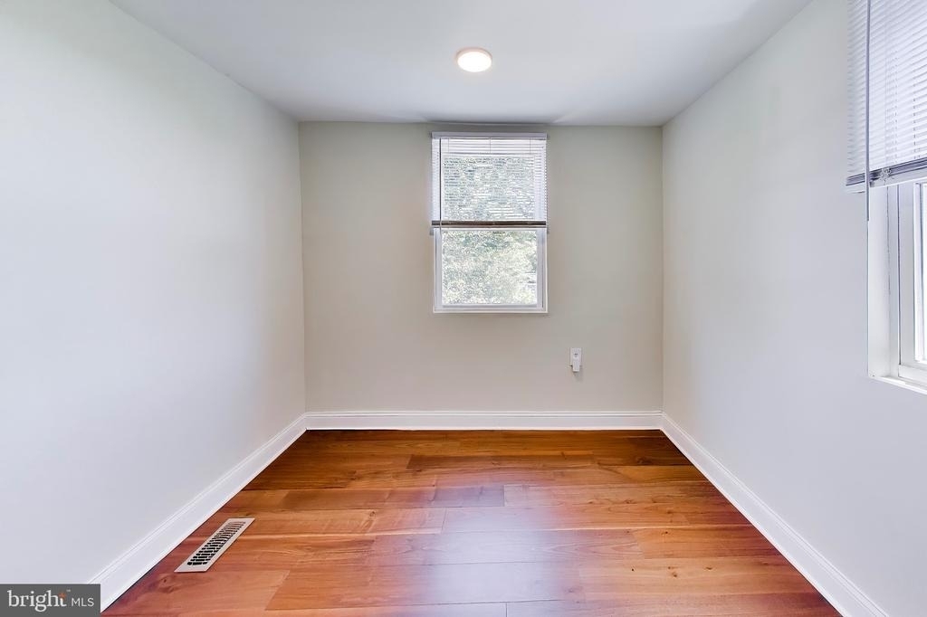 4230 Edson Place Ne - Photo 15