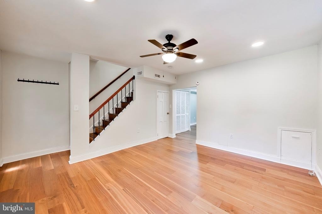 4230 Edson Place Ne - Photo 8