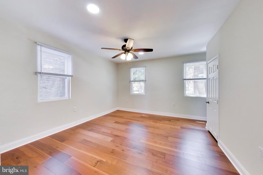4230 Edson Place Ne - Photo 12