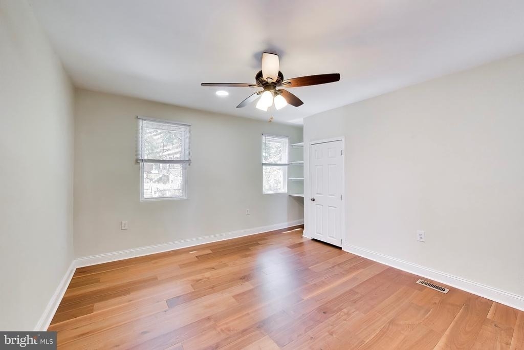 4230 Edson Place Ne - Photo 13