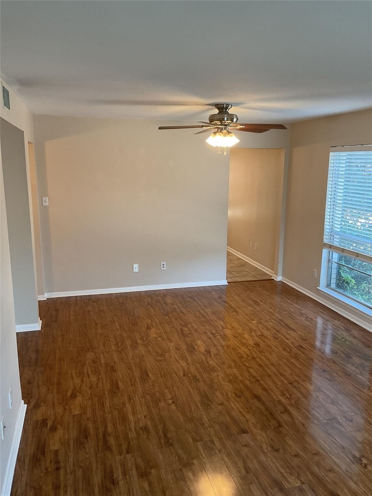 901 E Oltorf St - Photo 1