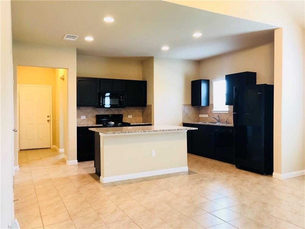 1532 Maier Dr - Photo 8