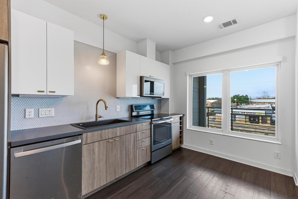 4361 S Congress Ave - Photo 11