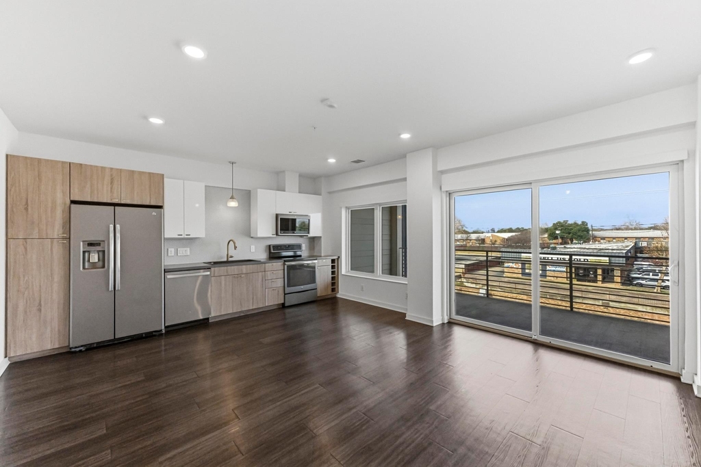 4361 S Congress Ave - Photo 5