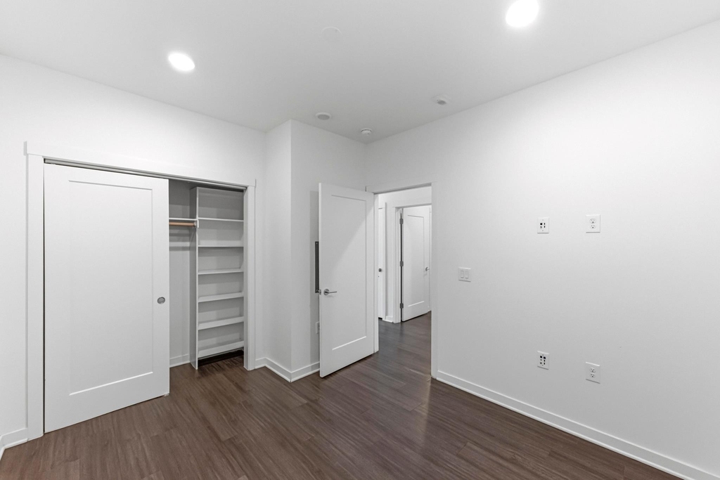 4361 S Congress Ave - Photo 16