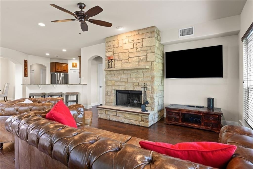 110 Oak Glen Cv - Photo 4