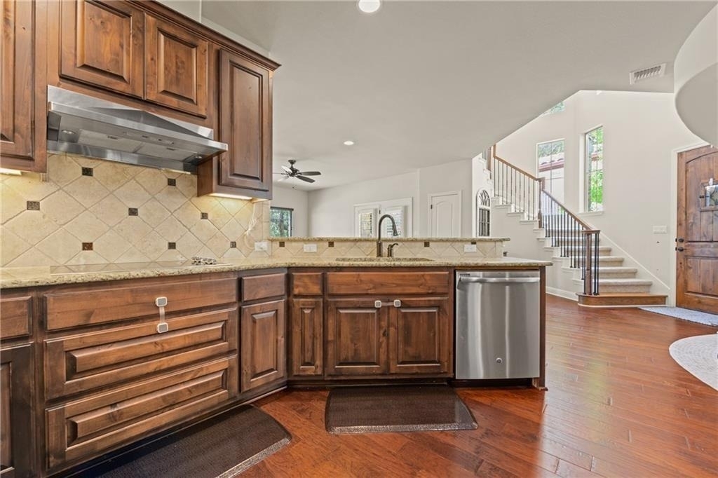 110 Oak Glen Cv - Photo 1