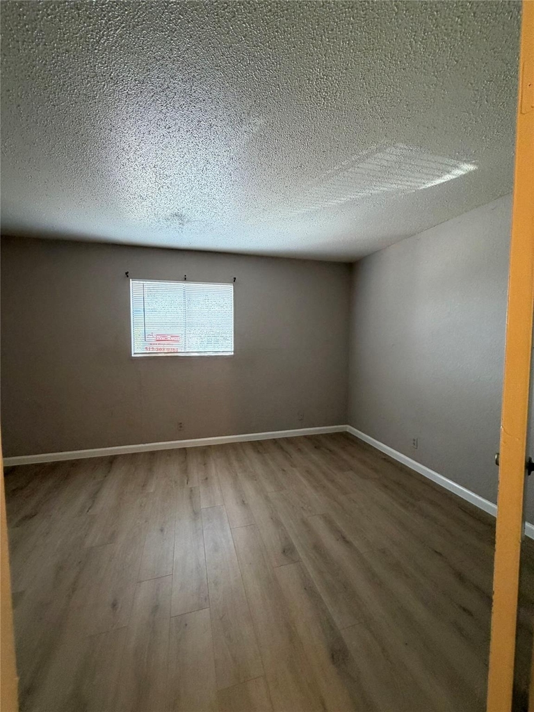 2600 Penny Ln - Photo 7