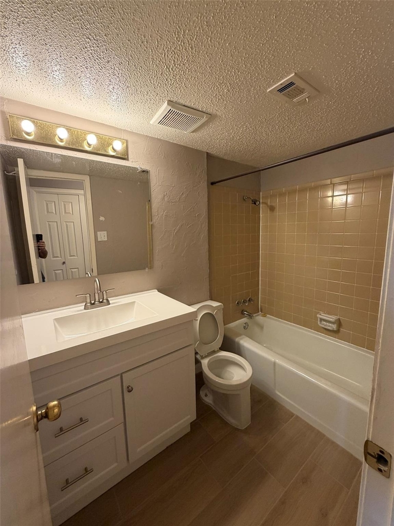 2600 Penny Ln - Photo 6